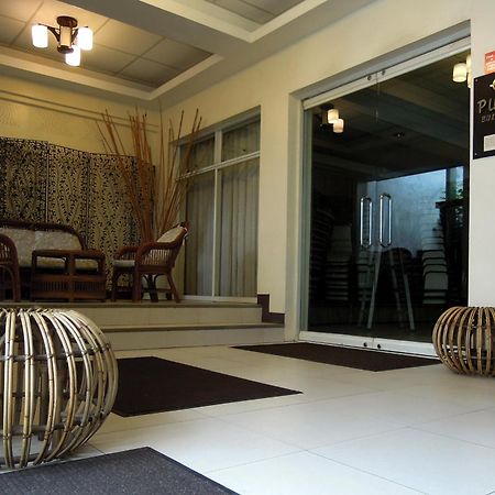 Casa Pura Inn And Suites Quezon City Exterior foto