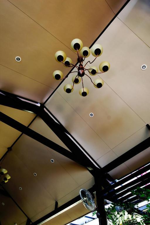 Casa Pura Inn And Suites Quezon City Exterior foto