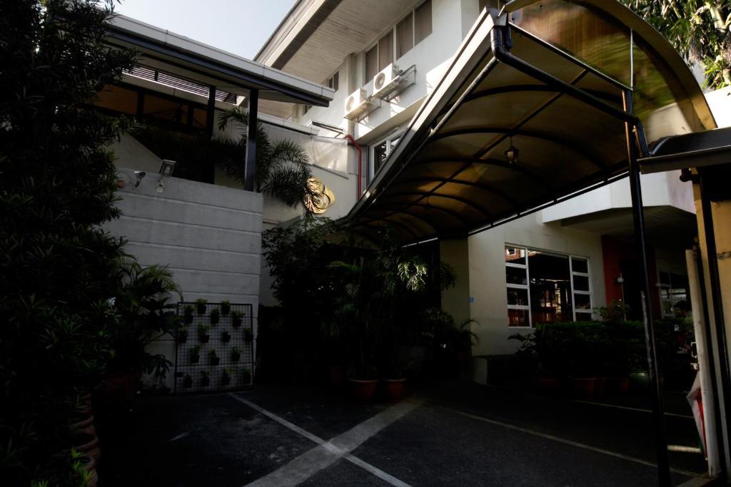 Casa Pura Inn And Suites Quezon City Exterior foto