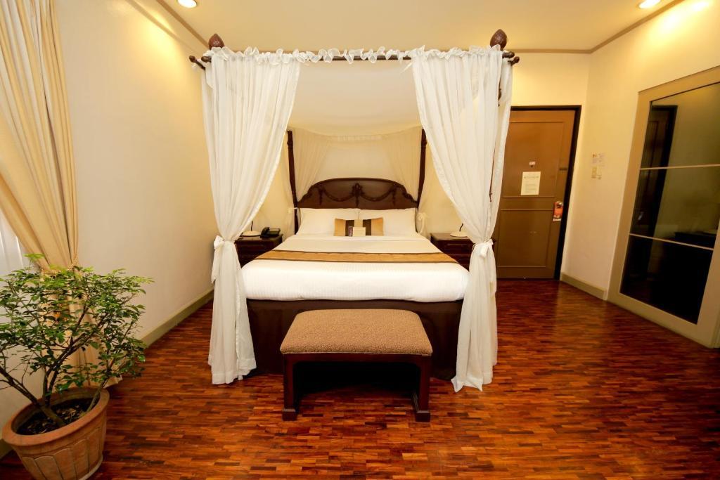 Casa Pura Inn And Suites Quezon City Exterior foto