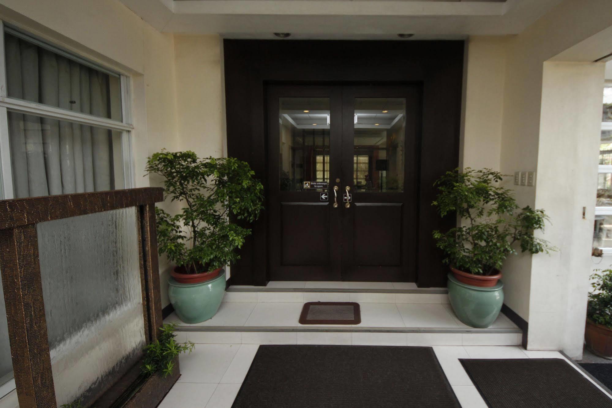 Casa Pura Inn And Suites Quezon City Exterior foto